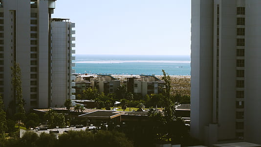 three tall buildings thumbnail