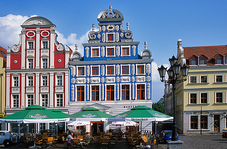Building and Restaurants in Cape Town, South Africa thumbnail