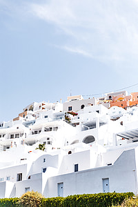 Lost in Santorini. thumbnail