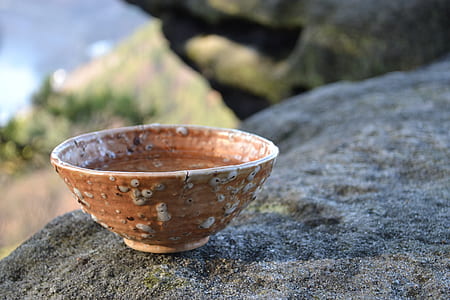 brown ceramic bowl thumbnail