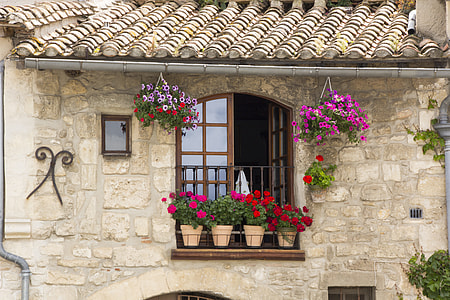 opened brown window thumbnail