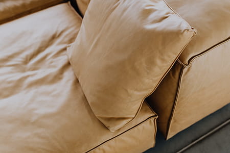 Come up of Modern & Contemporary Tan Leather Sofa thumbnail