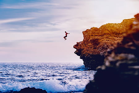 person jumped from cliff thumbnail
