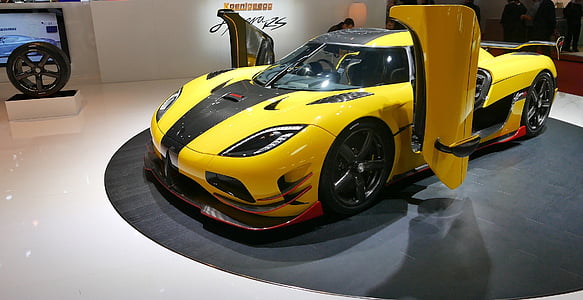 yellow coupe thumbnail