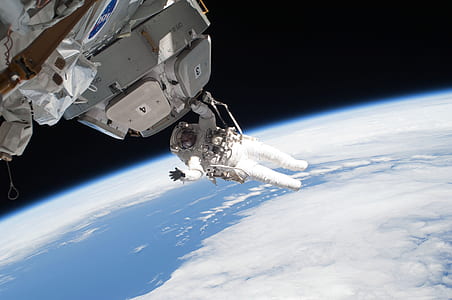 astronaut in space thumbnail