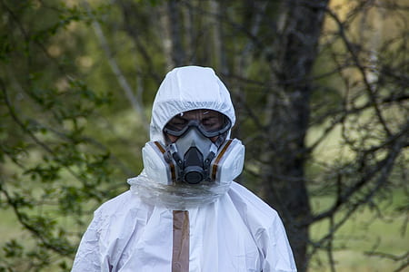 man wearing respirator mask thumbnail