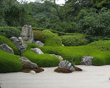 green grasses and rock formations thumbnail