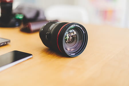 black camera lens thumbnail