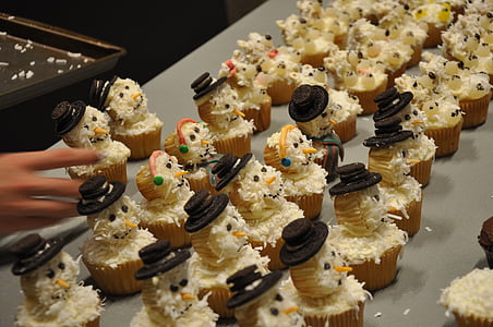 Snowman cupcake lot thumbnail