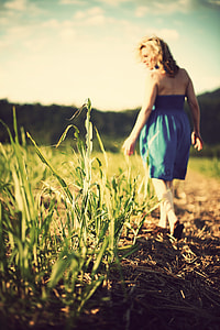 shallow focus of green grass during daytime thumbnail