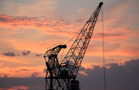 silhouette photo of dragline thumbnail