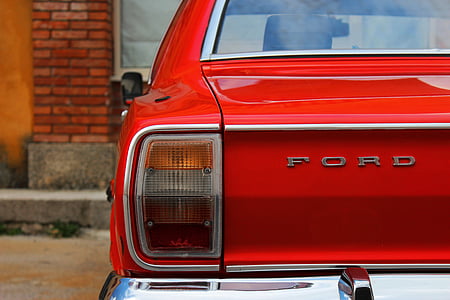 red Ford vhicle thumbnail