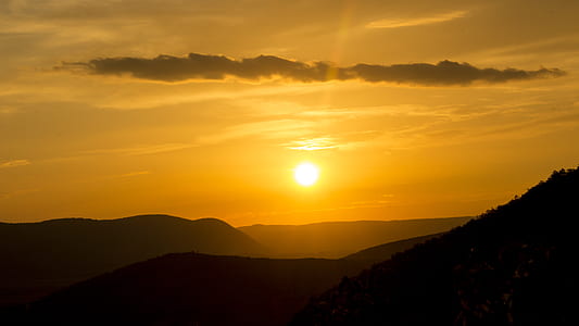 photograph of mountain during golden hour thumbnail