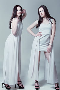 woman wearing white scoop-neck tank high-low dress thumbnail