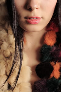 woman wearing pink lipstick thumbnail