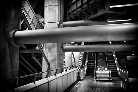 Wide angle shot of the subway station at Westminster on the London Underground thumbnail