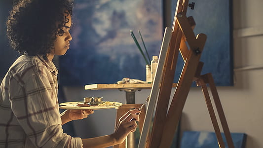 woman doing painting thumbnail