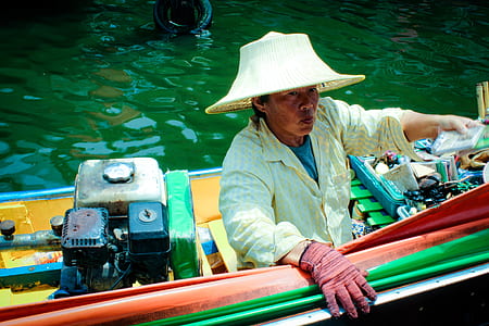 person getting out of boat thumbnail