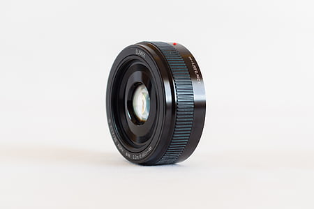 black camera lens thumbnail