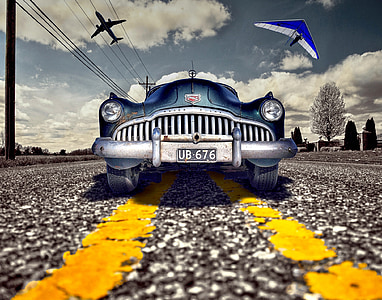 gray and blue vehicle wallpaper thumbnail
