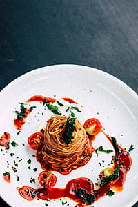 spaghetti on plate thumbnail
