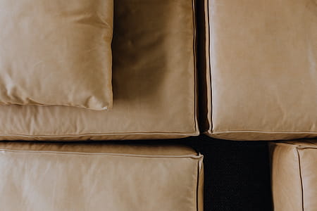 Come up of Modern & Contemporary Tan Leather Sofa thumbnail