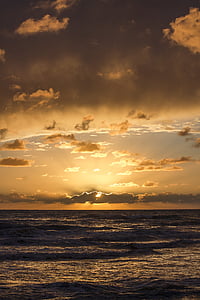 photo of golden hour thumbnail