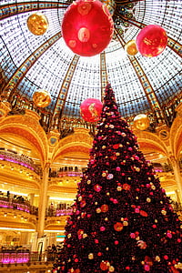 christmas tree inside landmark thumbnail