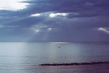 cloudy sky at sea thumbnail