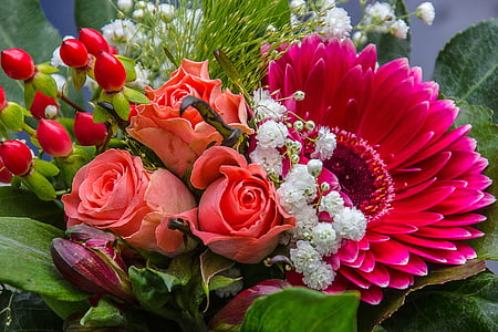 bouquet of assorted flowers thumbnail