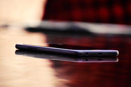 Selective Focus Photography of Smartphone thumbnail