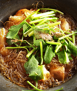 cooked noodles with green leafy vegetables thumbnail