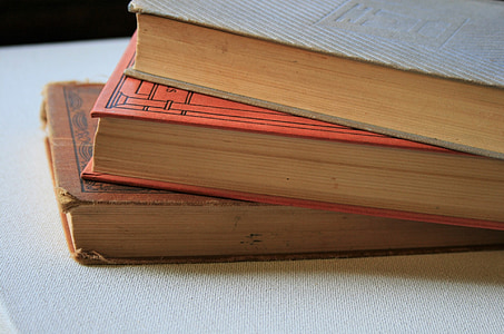 three books thumbnail