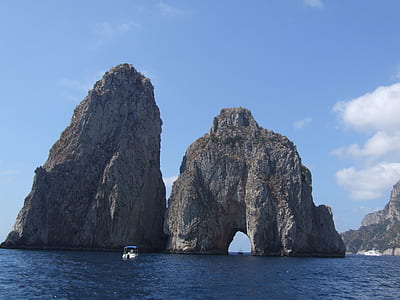 landscape photo of open sea thumbnail