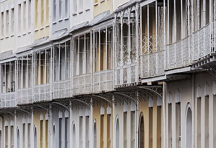 gray and brown concrete building thumbnail