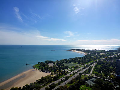 landscape photography of shoreline thumbnail
