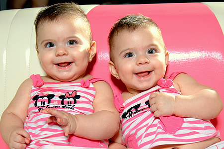 twin baby photo thumbnail