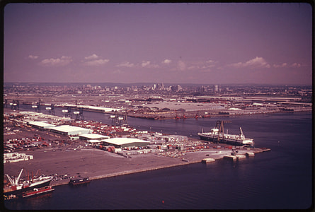 Port of Newark, New Jersey in 1974 thumbnail