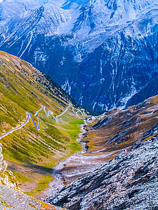 landscape photo of mountain thumbnail