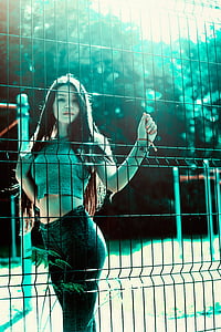 woman in grey crop top thumbnail