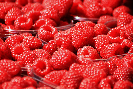 raspberries fruit lot thumbnail