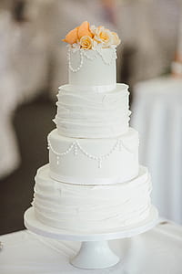 4-layer cake on table thumbnail