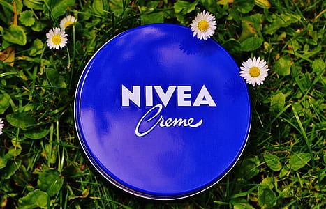 Nivea Creme container thumbnail