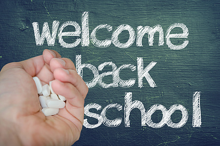 welcome back school text thumbnail