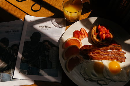 bacon and egg on plate thumbnail