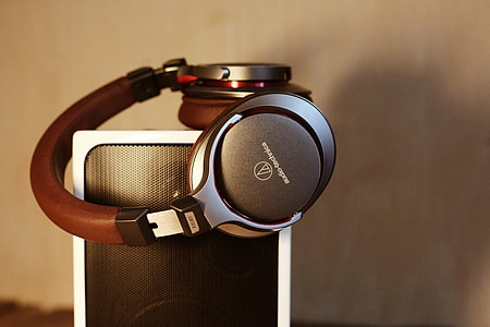 Headphones with Speaker thumbnail