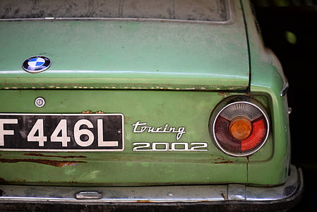 green BMW touring 2002 car thumbnail