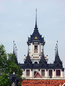 Loha Prat Buddhist temple building in Bangkok, Thailand thumbnail