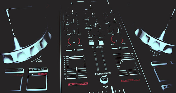 closeup photography of terminal mixer thumbnail