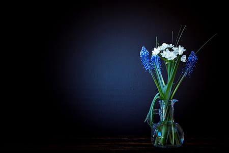 white and blue grape hyacinth flower centerpiece thumbnail